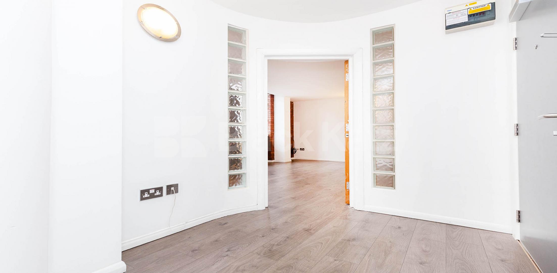 			2 Bedroom, 1 bath, 1 reception Apartment			 Dove Road, ISLINGTON/CANONBURY
